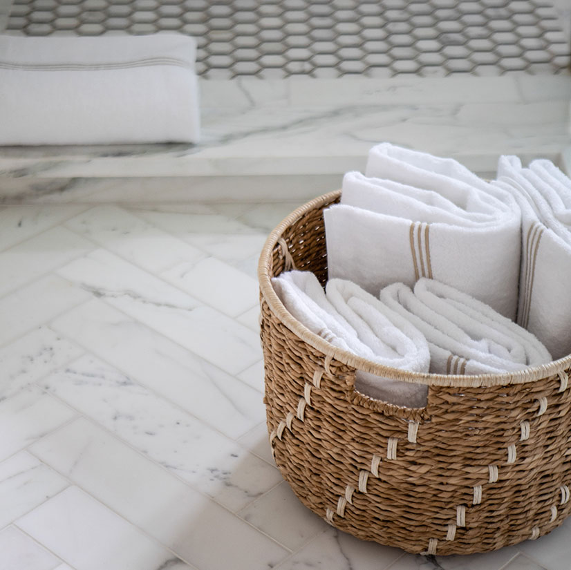 Details of a bathroom en suite